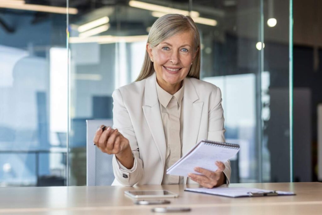 Sachbearbeiterin Treuhand zert.one